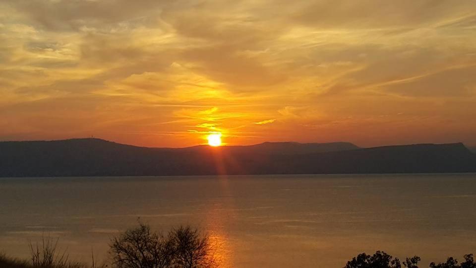 Hufsha Berama Villa Had Nes Bagian luar foto